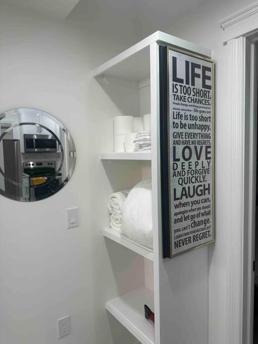 Award Winning Boho Paradise Sunlit Modern Suite YYC Kültér fotó
